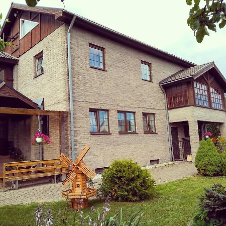 Urusel Guesthouse Талин Екстериор снимка