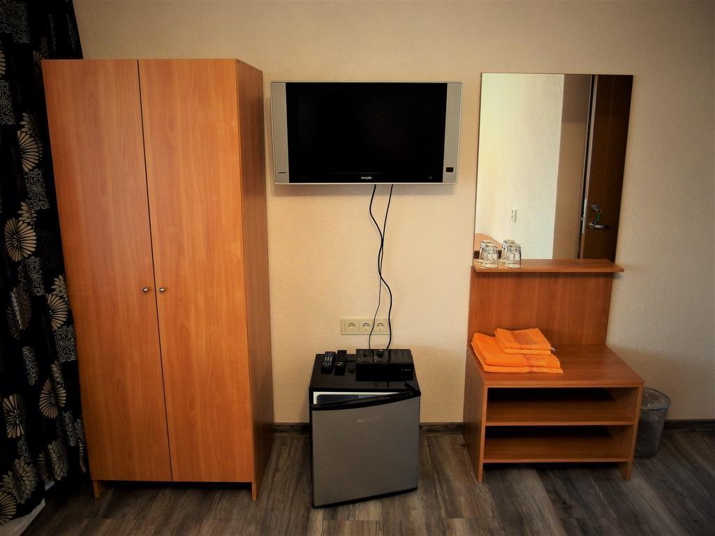 Urusel Guesthouse Талин Екстериор снимка