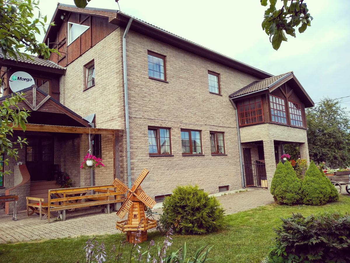 Urusel Guesthouse Талин Екстериор снимка